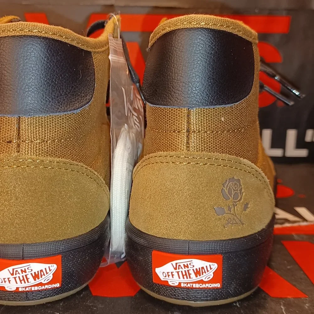 Vans Men's 5/Women's 6.5 The Lizzie - Dirt/Black Rare VN0A4BX1RQJ